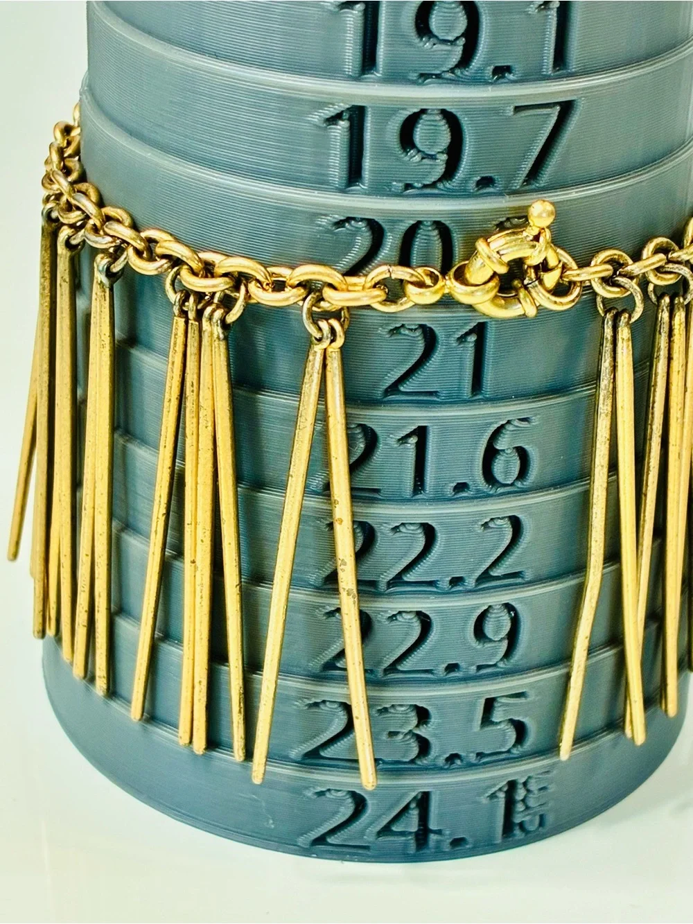 N/A bold gold